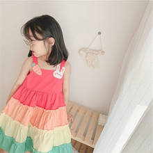 Vestido de verão para meninas, vestido com suspensórios para bebês, versão coreana da moda infantil, vestido de bolo de desenhos animados de arco-íris