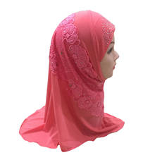 Красивая маленькая девочка мусульманский хиджаб с кружевом Бисером Маленькая девочка хиджаб 2024 - купить недорого