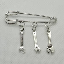 Alloy brooch home improvement tool brooch wrench brooch to send friends gifts beautiful men's brooch 2024 - buy cheap