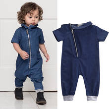 Новая одежда для маленьких мальчиков, футболка с короткими рукавами длинные штаны, с рисунками джинсовый комбинезон, одежда, предназначенная для ребенка ясельного возраста комплект детской одежды для девочек синие джинсы; Детский комбинезон; Пляжный костюм 2024 - купить недорого