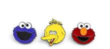 Broches anime sesame street., broche de desenho animado para casamento. presente de joia unissex. 2024 - compre barato