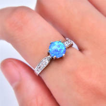 Классическое женское кольцо с голубым и белым опалом, милые свадебные кольца серебряного цвета с кристаллами для женщин, милые свадебные Круглые обручальные кольца 2024 - купить недорого