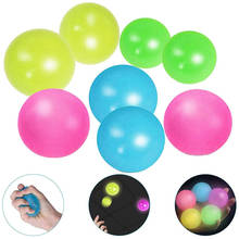 Bola adhesiva fluorescente de 4,5 cm para niños y adultos, juguete de descompresión para aliviar el estrés, 4 Uds. 2024 - compra barato