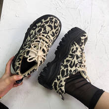 Zapatos de suela gruesa con estampado de leopardo para mujer, zapatillas de lona bajas para estudiantes, Otoño, 2021 2024 - compra barato