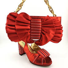 Design especial sapatos africanos com correspondência sacos conjunto africano sapatos de festa feminina e bolsa define cor vermelha sapatos femininos e saco 2024 - compre barato