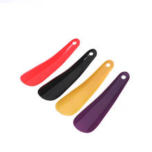 Hot sale 2Pcs 16cm Colorful Plastic Shoehorn Shoe Horns Spoon Professional Flexible Shoe Lifter Shoes Accessories Random 2024 - buy cheap