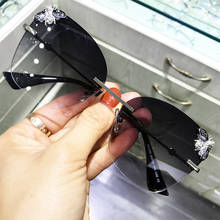 Солнцезащитные очки без оправы uv400 женские, роскошные брендовые дизайнерские солнечные очки кошачий глаз с градиентными линзами, винтажные модные черные 2024 - купить недорого