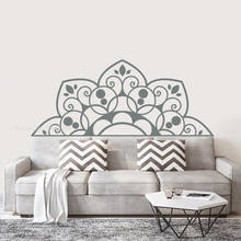 Adesivo de parede metade de mandala com estampa de flor para yoga, adesivo de vinil para sala de estar, quarto e cabeceira da cama, decoração com padrão de arte ll363 2024 - compre barato