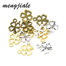 30 peças pingentes metálicos para artesanato diy pingente flor de metal liga trevo quatro folhas sorte três cores 17*13mm 2024 - compre barato