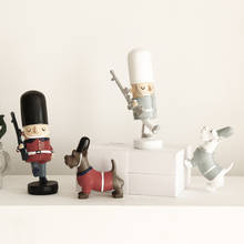 Conjunto de 2 figuras de marionetas de soldado británico, cascanueces creativo, gabinete de vino para el hogar, decoración de escritorio, figuritas, regalo de boda, muñecas 2024 - compra barato