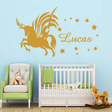 Adesivo de parede personalizado de unicórnio b523, adesivo de vinil para decoração com nome, personalizado, bebê, menino, menina, berçário, quarto das crianças 2024 - compre barato