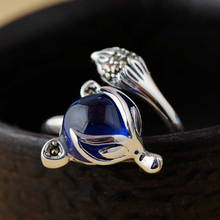 Кольцо женское из серебра 925 пробы, регулируемый размер, с синим корундом 2024 - купить недорого