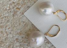 Perla Natural de 12x13mm para mujer, pendientes de gancho de oro y Perla Barroca blanca, joyería para mujer, pendientes de perlas de agua dulce, regalo de fiesta 2024 - compra barato