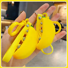 Chaveiro de silicone com simulação de banana, chaveiro criativo de desenho animado para descompressão de frutas, brinquedo de descompressão, bolsa feminina, chaveiro com pingente 2024 - compre barato