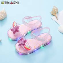 MERI AMMI светодиодный светильник для маленьких девочек мягкая обувь ПВХ обувь с бантом милые сандалии 130-155 мм 2024 - купить недорого