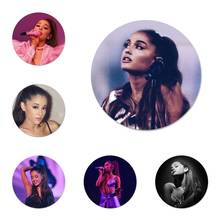 Ariana grande pop cantor distintivo broche acessórios para roupas mochila decoração presente 2024 - compre barato