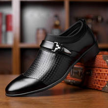 Sapatos masculinos formais de couro fechado, calçados de novidade estilo oxford com ponta fina e tamanhos 38-46 2024 - compre barato