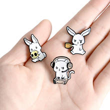 Alfileres esmaltados de conejos de dibujos animados, broches de café y Calavera, insignia de botón, joyería Animal, regalo para amigos y niños 2024 - compra barato