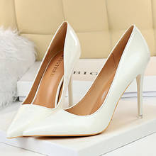 Sapatos de salto alto feminino, sapatos stiletto sexy de couro envernizado ponta fina para festa de casamento e escritório, 10.5cm branco 2024 - compre barato