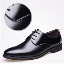 2020 New Men Dress Shoes Patent Leather Luxury Fashion Groom Wedding Shoes Men Luxury italian style Oxford Business Office Shoes 2024 - buy cheap