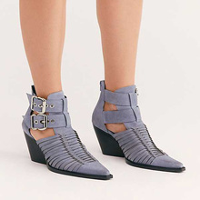 Botas femininas de cano curto com fivela de metal, sapatos martin de verão gladiador, salto alto ponteagudo 2024 - compre barato