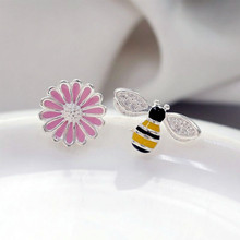    Women Cute Enamle Bee Flower Earring Fashion Jewelry Black Stripe Honey Bee Animal Stud Earring 2024 - buy cheap