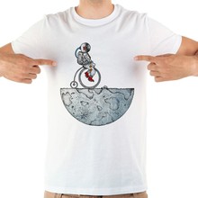 Забавная Мужская футболка с изображением астронавта езды на велосипеде Луны, новинка, белая Повседневная мужская футболка с коротким рукавом jollypeach 2024 - купить недорого
