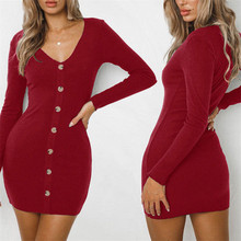 Платье женское, облегающее до колена, с длинным рукавом и кнопками, на осень и зиму 2024 - купить недорого