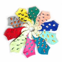 Novidade meias femininas de algodão em 11 cores doces, meias femininas em estilo verão, meia fina com 1 par = 2 peças ws186 2024 - compre barato