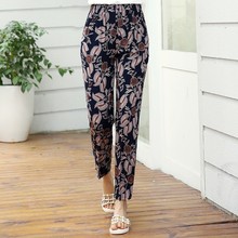 2020 летние женские брюки среднего возраста повседневные Прямые брюки с эластичной резинкой на талии свободные тонкие брюки с цветочным принтом Большие размеры XL-5XL 2024 - купить недорого