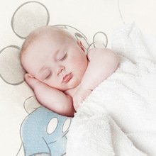 Пеленальный матрас Disney Baby, многоразовый водонепроницаемый коврик для смены мочи с рисунком 2024 - купить недорого