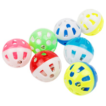 Bola vazada de brinquedo para animais de estimação, brinquedo para papagaio, pássaros, cores aleatórias, novo, 2019, 1 peça 2024 - compre barato