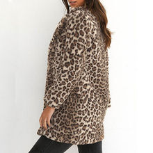 Элегантное женское пальто из искусственного меха, Осень-зима 2018, теплая мягкая меховая куртка с леопардовым принтом, женское плюшевое пальто, повседневная верхняя одежда 2024 - купить недорого