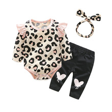 Moda bebê menina conjunto leopardo impressão macacão coração calças bandana 3 peças roupas infantis recém-nascidos para 6-24 mês 2024 - compre barato