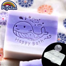 Baleia bonito Handmade Soap Making Mold Stamp Banho Feliz Diy Claro Vidro Orgânico Sabão Selo Com Capítulos Lidar Com Acrílico Personalizado 2024 - compre barato