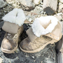 Inverno ao ar livre à prova dwaterproof água velo botas de neve quente homens caça caminhadas acampamento escalada camuflagem térmica tático sapatos do exército alto 2024 - compre barato