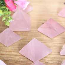 Piedra de pirámide de cuarzo rosa Natural, cristal Feng Shui, especímenes curativos, 20-40mm, DIY 2024 - compra barato