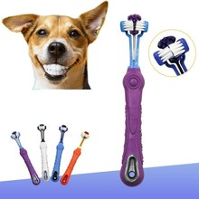 Зубная щетка для домашних животных для чистки зубов с тремя головками, зубная щетка для собак с нескользящей ручкой, идеальные средства для ухода за зубами 2024 - купить недорого