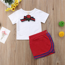 Комплект летней одежды из 2 предметов для маленьких девочек белая футболка с короткими рукавами комплект одежды из топа и красной юбки, комплект одежды для маленьких детей 2024 - купить недорого