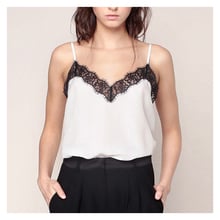 Camiseta sin mangas Sexy de encaje de seda para mujer, transpirable con cuello de pico camisola, chaleco suave que combina con todo, camiseta sin mangas, ropa de moda para mujer, gran oferta 2024 - compra barato