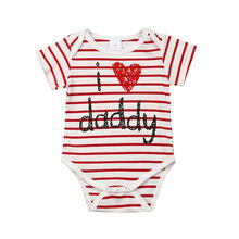 Хлопковый комбинезон в полоску с короткими рукавами и надписью «I love daddy» для новорожденных мальчиков и девочек; цельный комбинезон; одежда для малышей 2024 - купить недорого