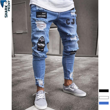 Стрейчевые джинсы SharkPrint с вышитым персонажем мужские модные обтягивающие рваные джинсы-карандаш в стиле хип-хоп повседневные брюки с буквенным принтом 2024 - купить недорого