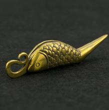 Colección de latón chino tallado en forma de pez Animal pequeño cuchillo exquisito pequeño colgante estatuas 2024 - compra barato