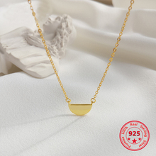 Женское Ожерелье из стерлингового серебра 925 пробы в Корейском стиле, простое модное шикарное ожерелье с подвеской в виде Золотой Луны, ювелирные изделия 2024 - купить недорого