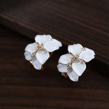 2019 Fashion Big White Gardenia Flower Earrings For Women Jewelry Elegant Gift Ear Studs Jewelry Gift 2024 - buy cheap