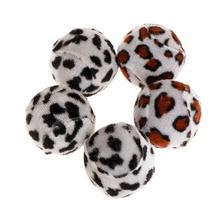 Bolas de pelúcia leopardo para animais de estimação, brinquedo interativo divertido para gato cachorro gatinho arranhões som estridente mordida 2024 - compre barato