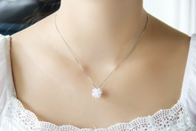 Estéreo blanco de copos de nieve de hielo de nieve bola de nieve de cristal de Swarovskis cerraduras cadena Zircon collar de regalo de San Valentín 2024 - compra barato