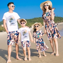 Família conjunto de correspondência mãe filha verão moda floral vestidos pai filho tshirt + curto casal roupas férias da família 2024 - compre barato