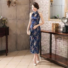 Платье-ципао в китайском национальном стиле, длинное атласное платье в ретро стиле, платье с лямкой на шее и драконом фениксом в социалистическом стиле 2024 - купить недорого