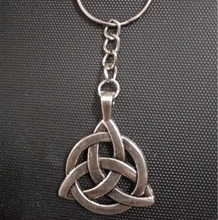 Triquetra Trinity Knot Key chain 25mm Fashion Jewelry Key Chain Ring Charms Hockey Pendant Decorative KeyChain Bag Gift D415 2024 - buy cheap